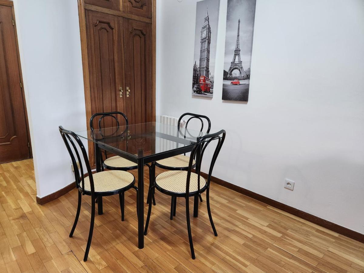 Estudio Con Vistas A La Ciudad Оренсе Экстерьер фото